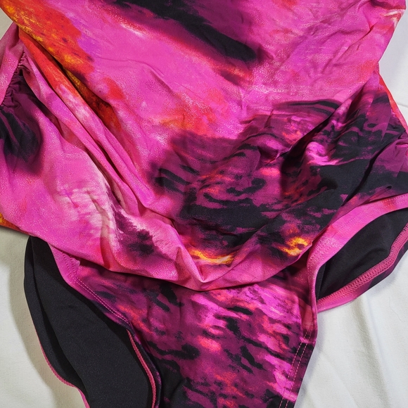 DKNY Pink and Black One-Piece Swimsuit Womens Size XXL NWT Tummy Compression - Picture 5 of 5